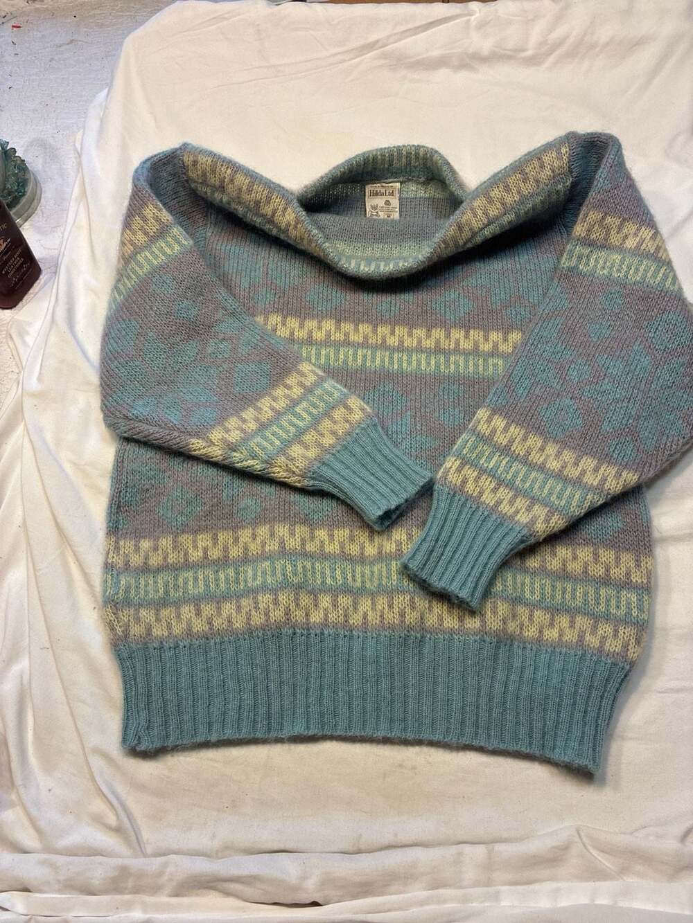 Vintage Hilda Ltd. Made in Iceland 100% Pure Wool Nordic Fair Isle Sweater Ladie